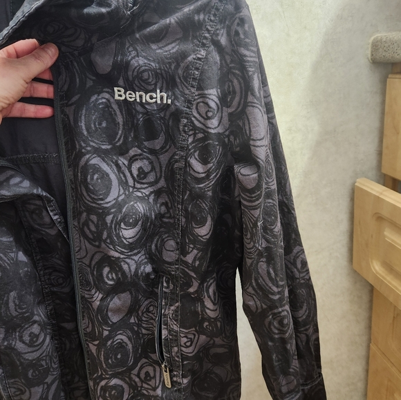 Bench Jacket - Picture 6 of 7